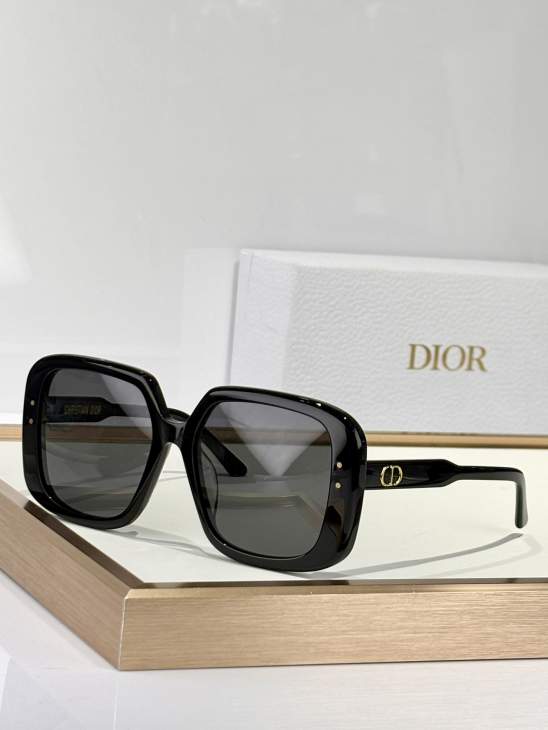 Picture of Dior Sunglasses _SKUfw77096286fw